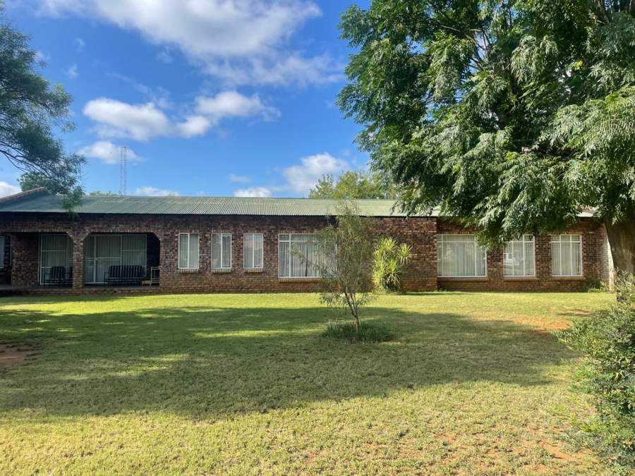 4 Bedroom Property for Sale in Christiana North West